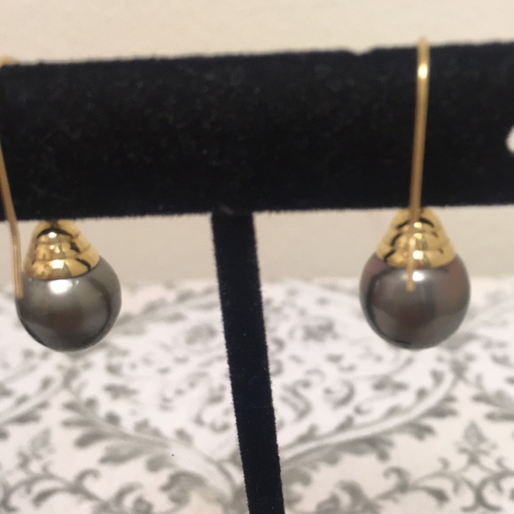 Tahatian black pearl 14 kt earrings - Picture 12 of 12